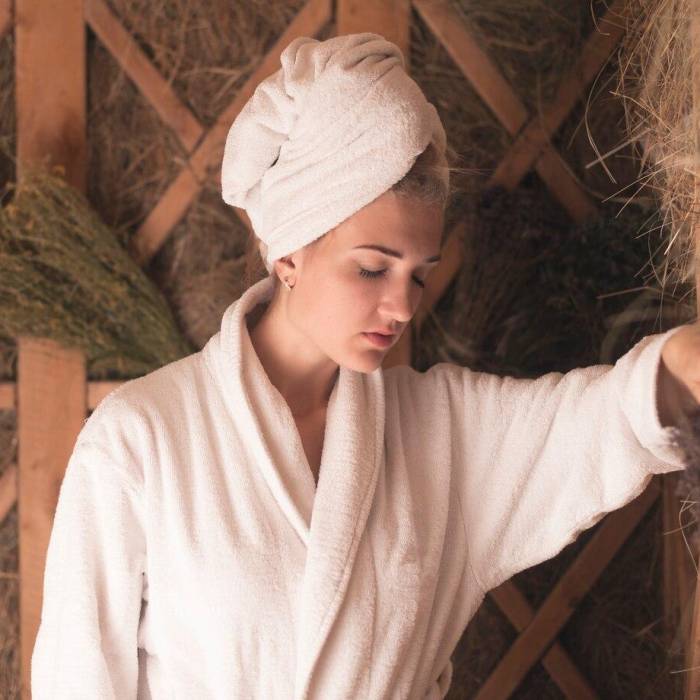 Hot-towel-treatment.jpg Hot-towel-treatment.jpg